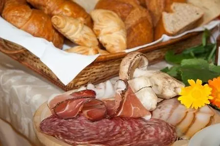 ベッド・アンド・ブレックファスト Stella 3*